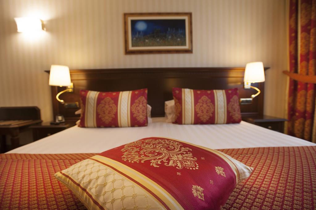 Hotel Calissano Alba Kültér fotó
