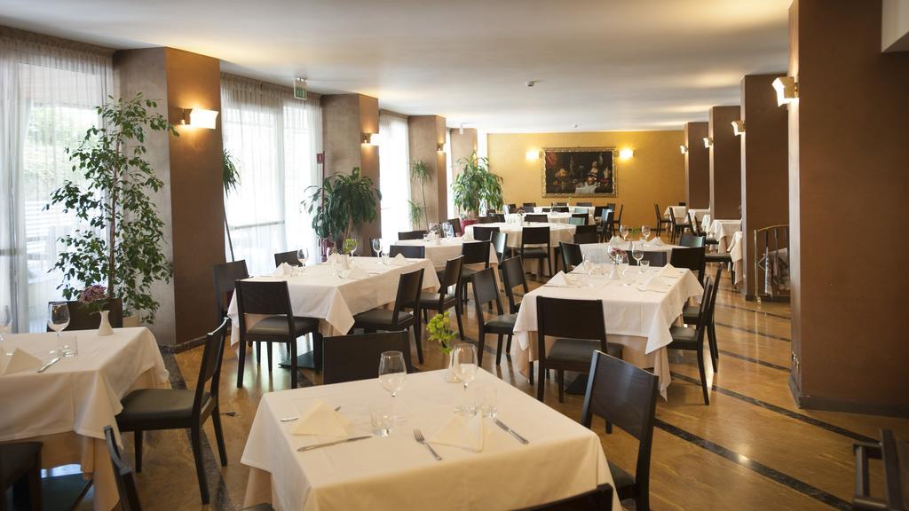 Hotel Calissano Alba Kültér fotó