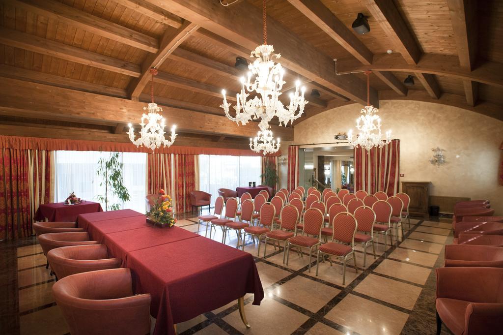 Hotel Calissano Alba Kültér fotó