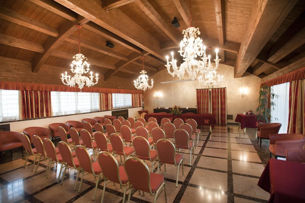 Hotel Calissano Alba Kültér fotó