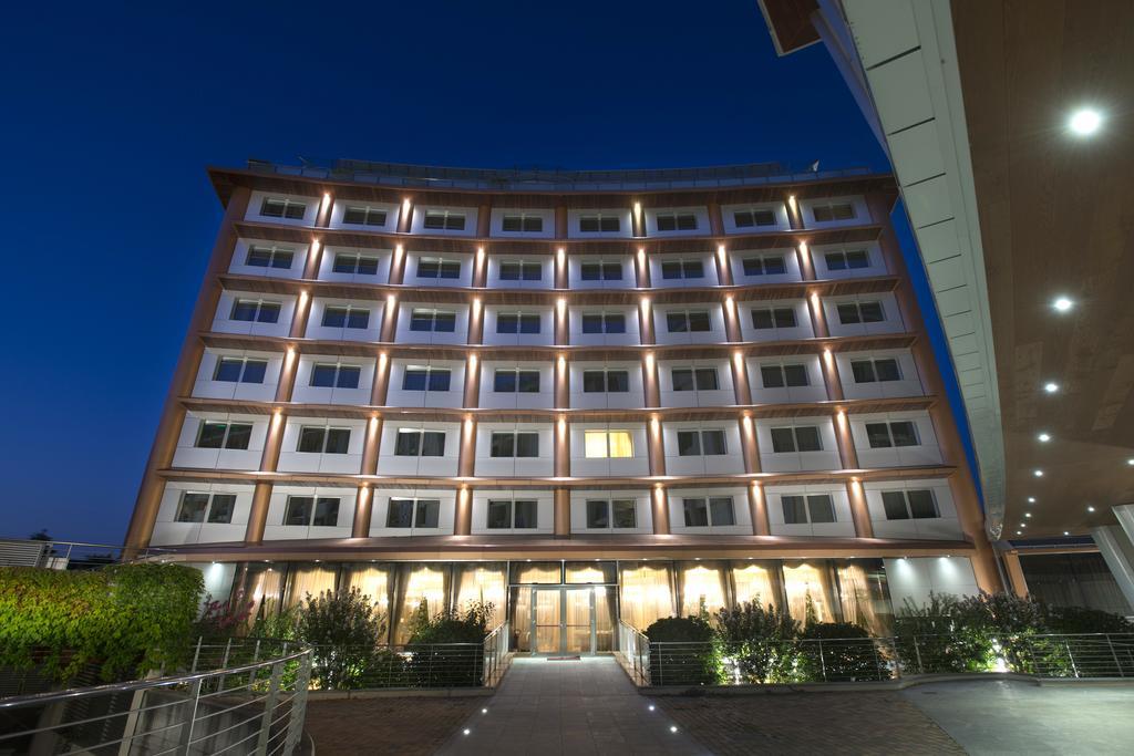 Hotel Calissano Alba Kültér fotó