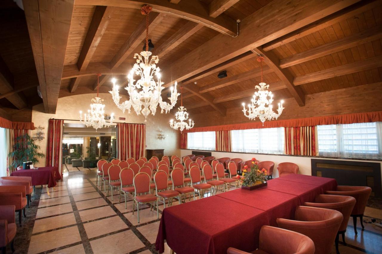 Hotel Calissano Alba Kültér fotó