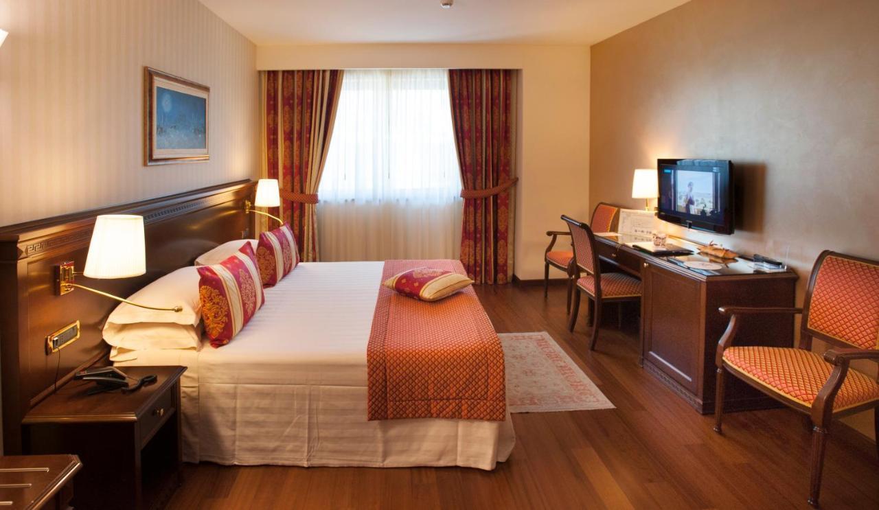 Hotel Calissano Alba Kültér fotó