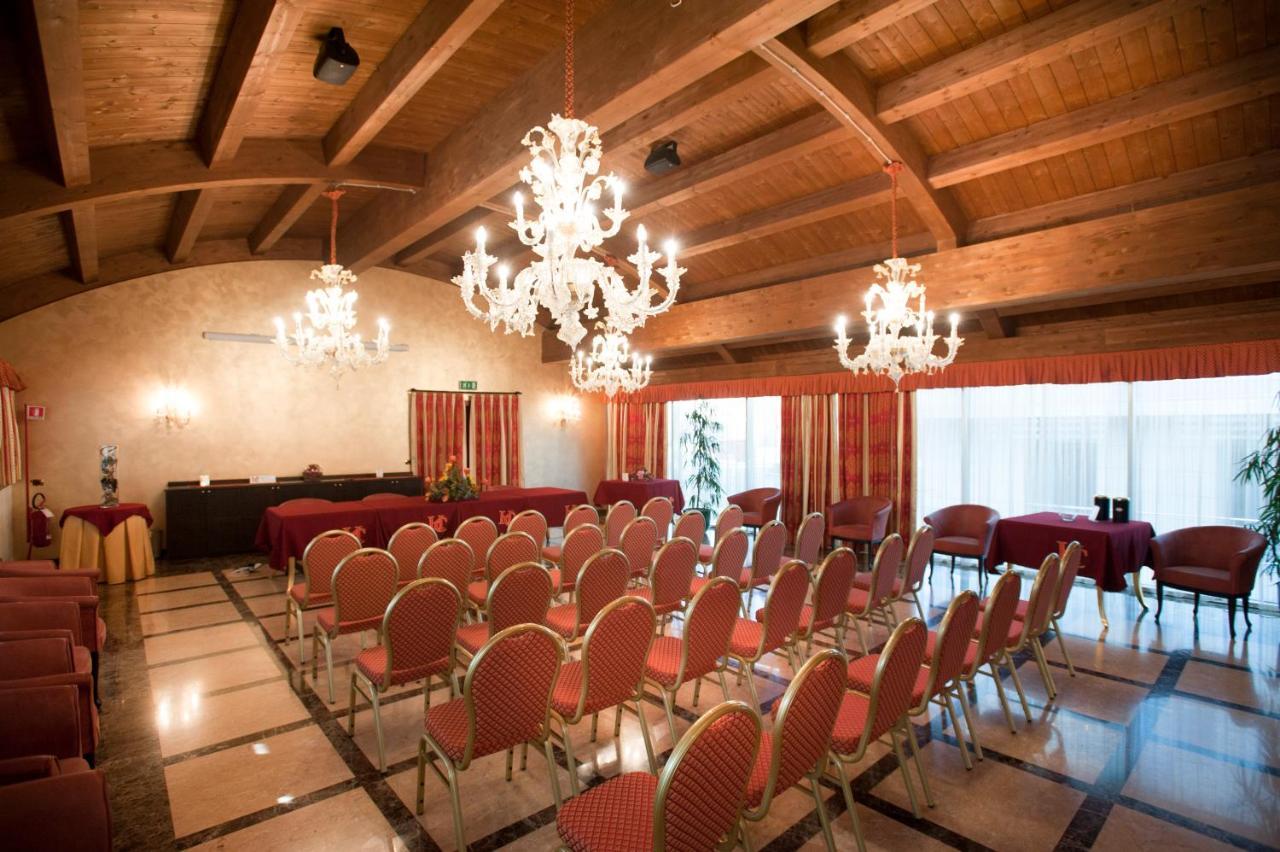 Hotel Calissano Alba Kültér fotó